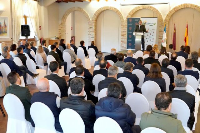 Cerca de 80 empresarios se dan cita en un desayuno empresarial organizado por el Ayuntamiento de Santomera
