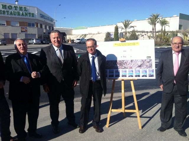 La Comunidad concluye las obras de mejora del firme de la carretera que conecta Abanilla y Santomera