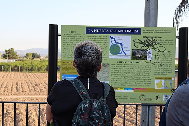 El Ayuntamiento de Santomera reúne a cerca de 30 personas en una ruta guiada junto a la asociación 'Patrimonio Santomera'