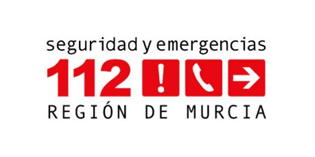 Atendido y trasladado al hospital un hombre gravemente herido tras resultar atrapado por una máquina en una industria de Santomera