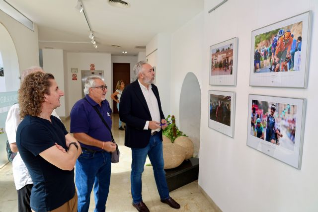 Santomera acoge la exposición 'Fotoperiodismo Región de Murcia 2025', con 90 imágenes que retratan el último a&ntilde;o