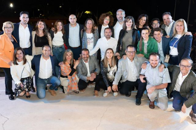 Víctor Martínez, candidato del PP a la alcaldía, presenta al equipo que quiere 'transformar Santomera en una ciudad de oportunidades'