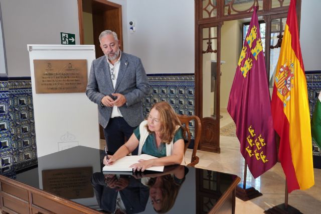 Cerca de un millar de personas visitan la renovada Casa Ayuntamiento de Santomera