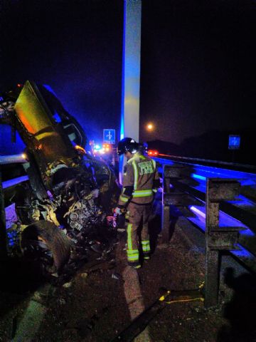 Cuatro heridos en accidente de tráfico al colisionar contra el quitamiedos en la A7 en Santomera