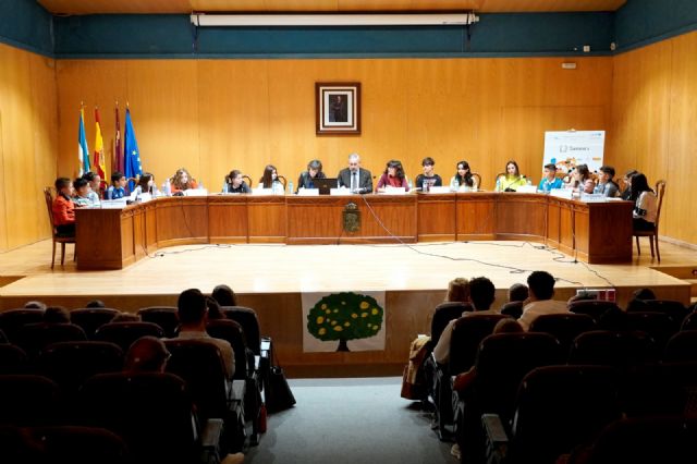 Los más pequeños, protagonistas en el Pleno Infantil y Adolescente del Ayuntamiento de Santomera