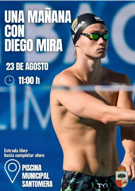 El nadador profesional Diego Mira protagoniza un evento en la Piscina Municipal de Santomera