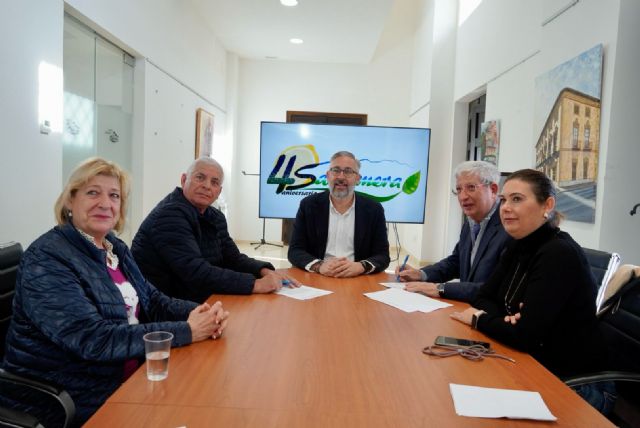 La Junta Local de la AECC firma el contrato de su local en Santomera, financiado íntegramente por el Ayuntamiento