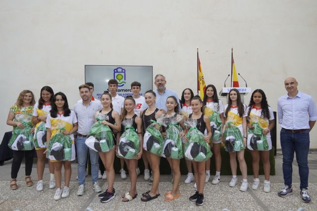 El Ayuntamiento de Santomera recibe a los deportistas santomeranos convocados por selecciones